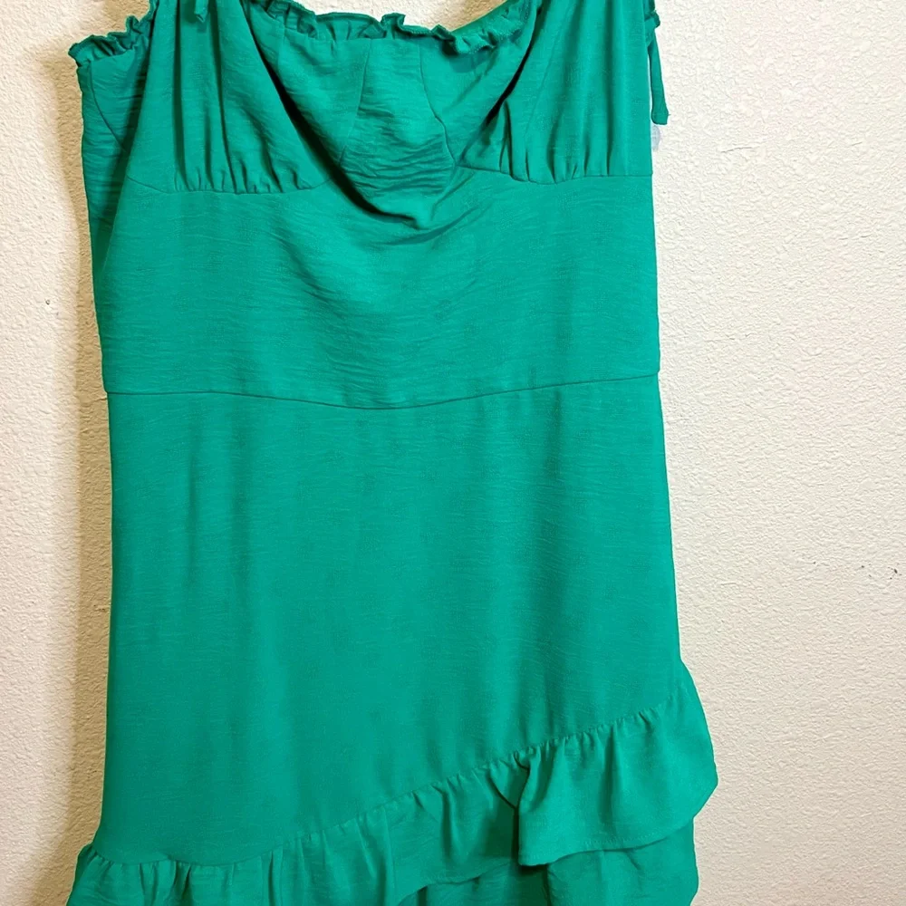 Speechless Kelly Green Ruffle Mini Dress. Adorable for holidays. Size L - Picture 3 of 6